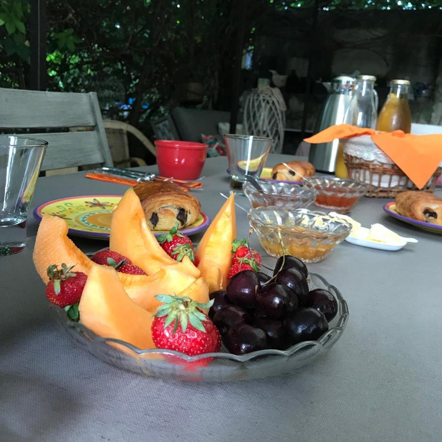 Chambres D'Hotes Et Gites Le Mas Mellou Orange  Kültér fotó