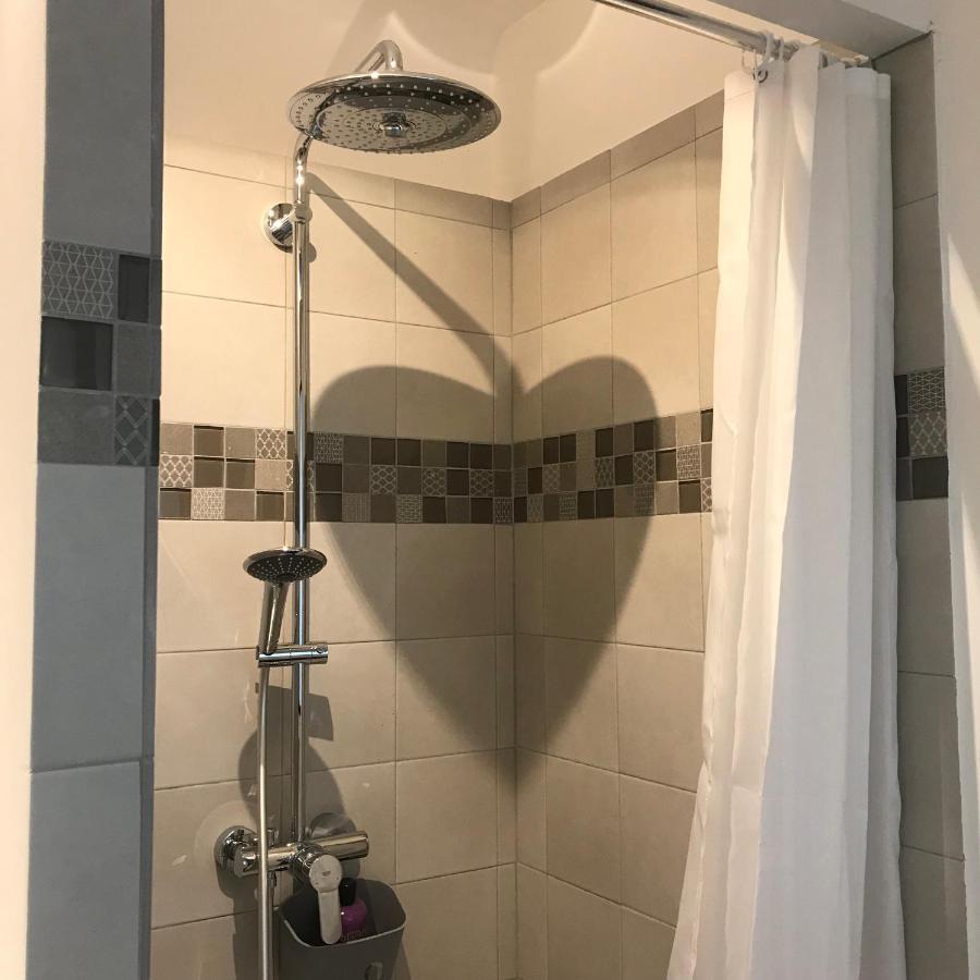 Chambres D'Hotes Et Gites Le Mas Mellou Orange  Kültér fotó
